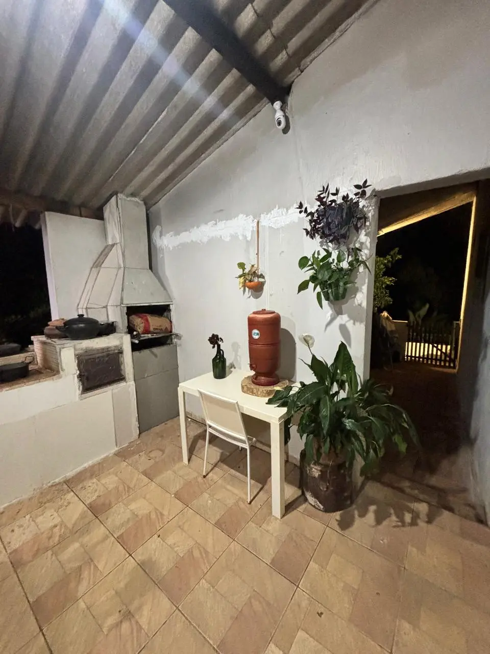 Fogão a lenha da cozinha caipira do Sítio Recanto das Hortências